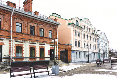 Дома на Золотой набережной Пскова